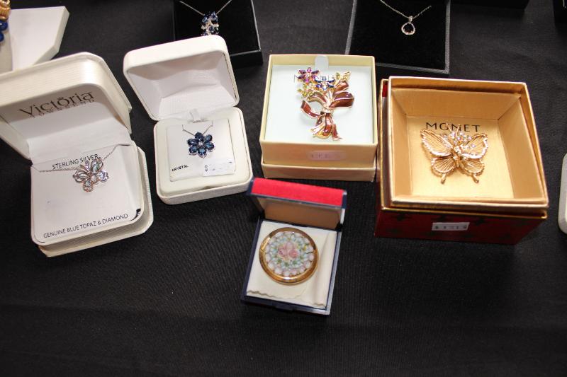 Sale Photo Thumbnail #243