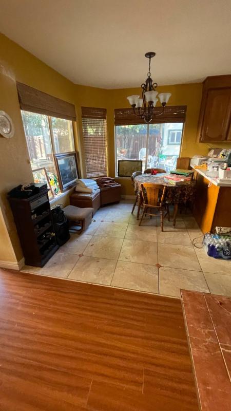 Sale Photo Thumbnail #16