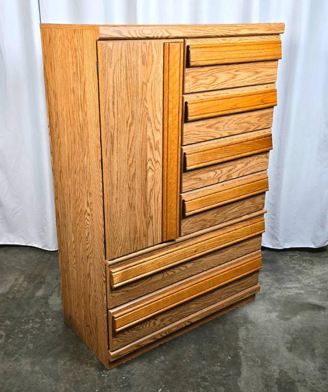 Sale Photo Thumbnail #70