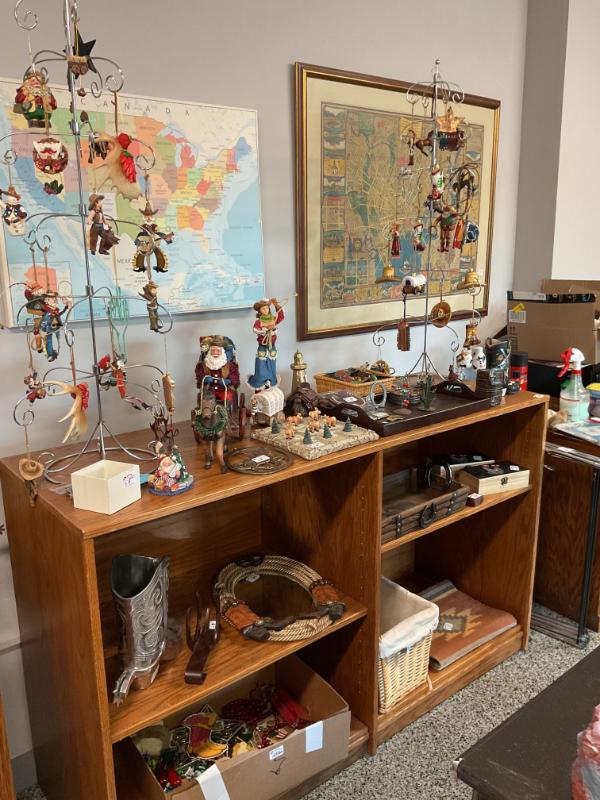 Sale Photo Thumbnail #100