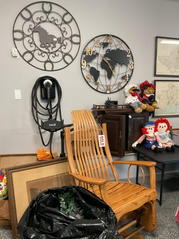 Sale Photo Thumbnail #97