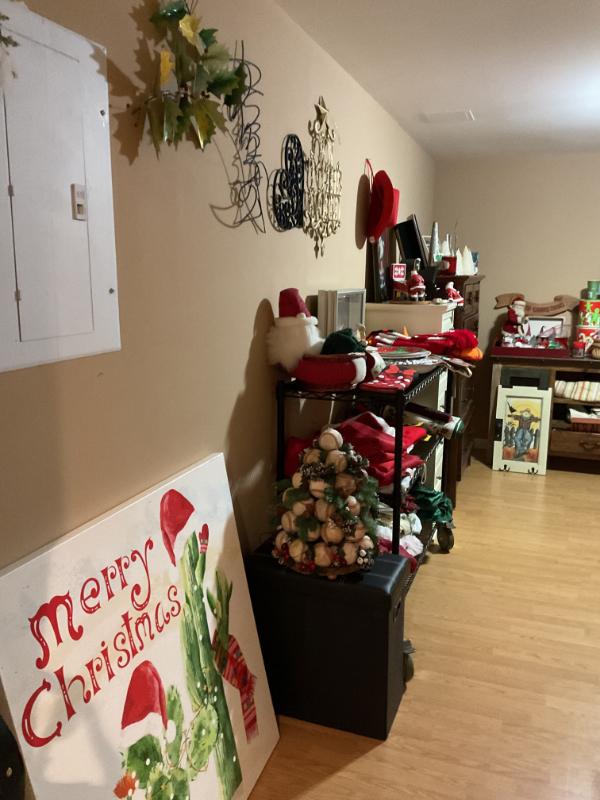 Sale Photo Thumbnail #148