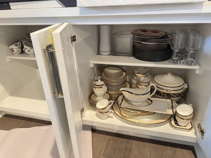 Sale Photo Thumbnail #6