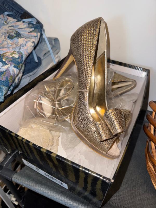 Sale Photo Thumbnail #203