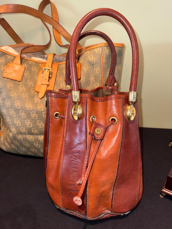 Sale Photo Thumbnail #152