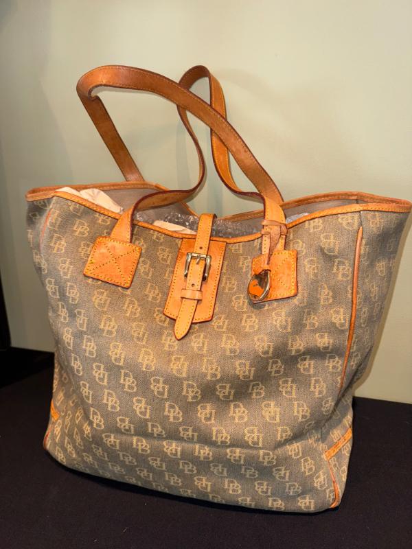 Sale Photo Thumbnail #145