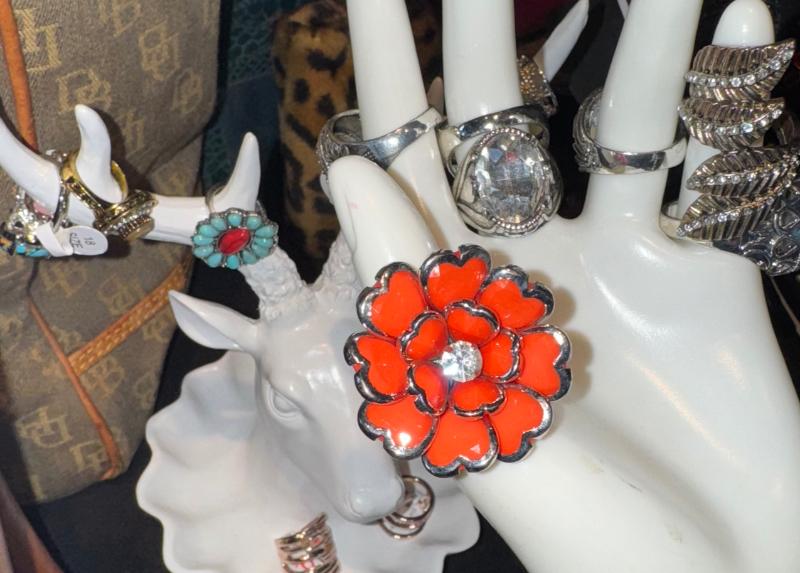 Sale Photo Thumbnail #254