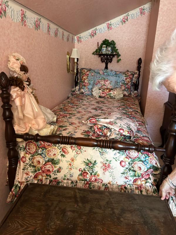 Sale Photo Thumbnail #82