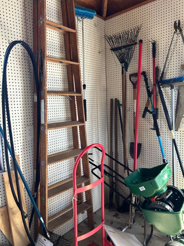 Sale Photo Thumbnail #190