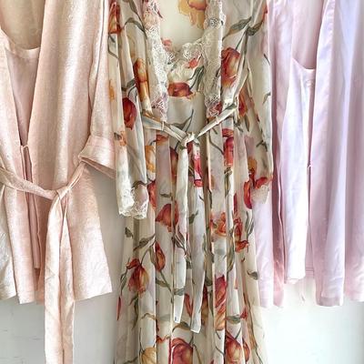 Vintage Negligee And Robe Sets, Natori And Oscar Da La Renta 