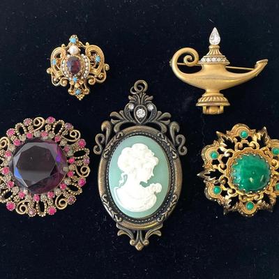 Vintage Brooches And Pins, 5pcs