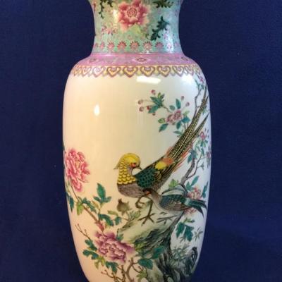 Chinese Jingdezhen Porcelain Bird Vase