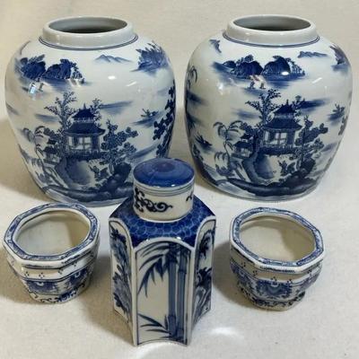 Chinoiserie Blue & White Ceramics, 5 Pcs