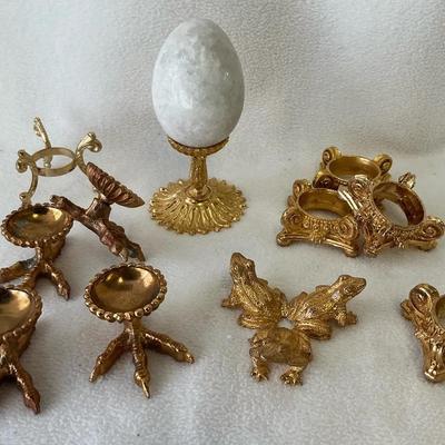 Gilded Egg Display Stands With Bonus Quartz Egg, 12 Pcs