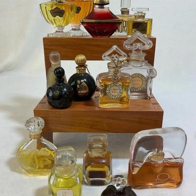 Parfume & Dummy Factice Bottles, Medium 1 Oz Average, Vintage, 16 Pcs