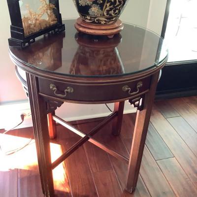 $125 Lane round table with glass top and 1 drawer 
