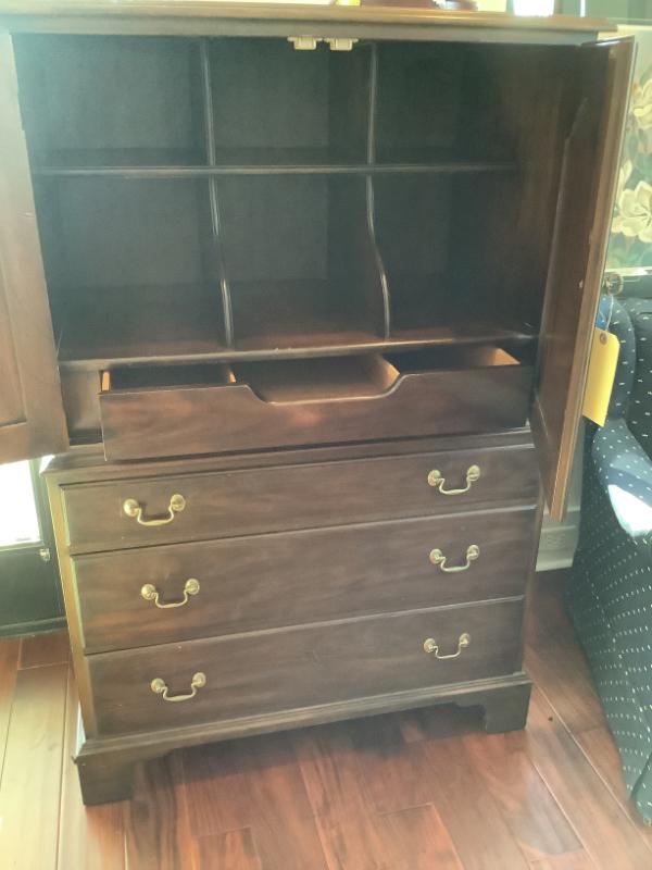 Sale Photo Thumbnail #139