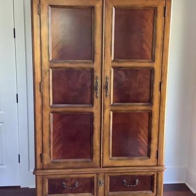 $199 Wardrobe 80"H 48"W 24"depth