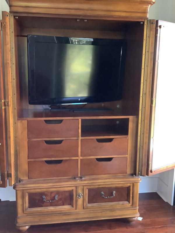 Sale Photo Thumbnail #96