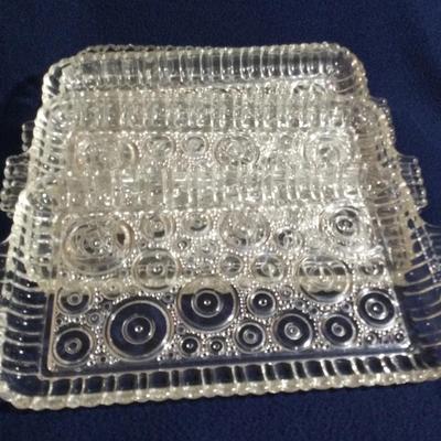 Anchor Hocking Colonial Lady 4pc, Serva 2pc. Snack Trays