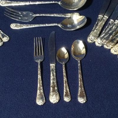 WM Rogers & Sons Enchanted Rose Pattern 51 Pc.