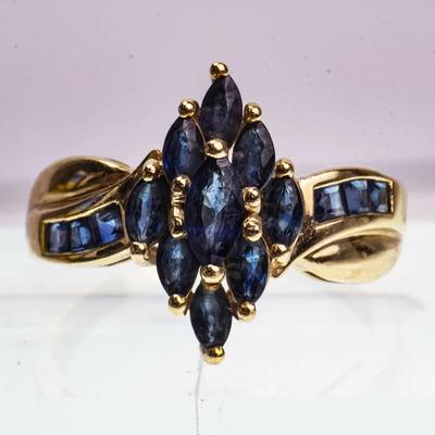 14K Gold Sapphire Cluster Ring - Size 6.75
