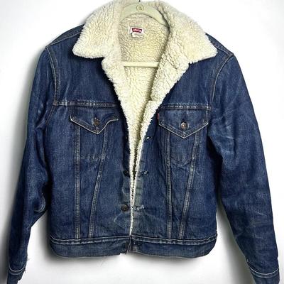 Vintage Levi’s Sherpa Lined Denim Jacket - Size 44/XL