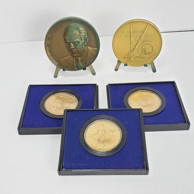 Bronze Medals: Gerald Ford By Medallic Arts (2) & American Revolution Bicentennial (3) 