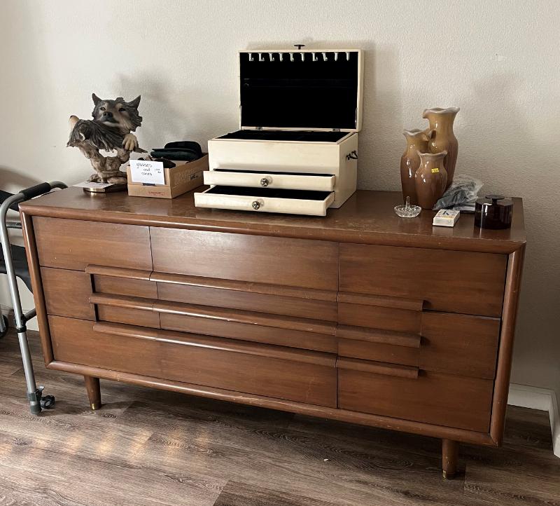 Sale Photo Thumbnail #55