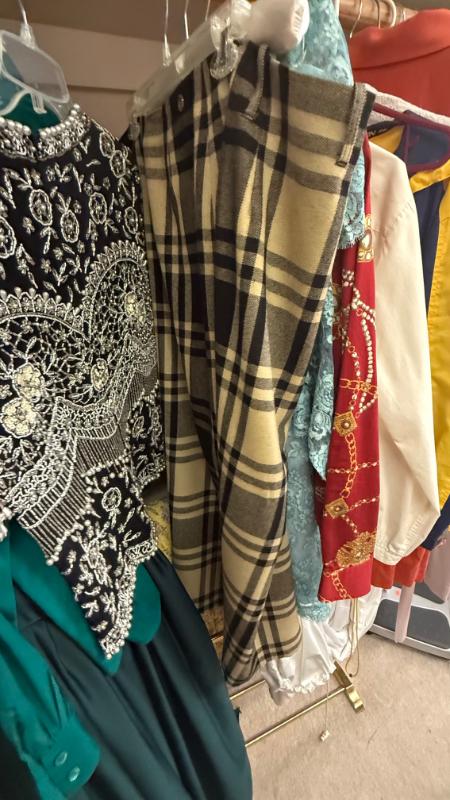 Sale Photo Thumbnail #113