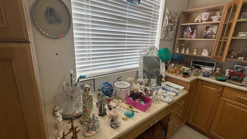 Sale Photo Thumbnail #93