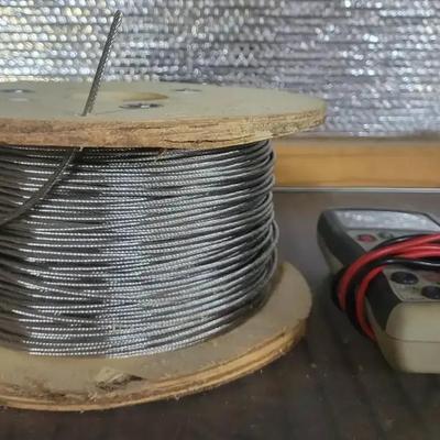 VEVOR Steel Wire Rope Spool with Digital Multimeter