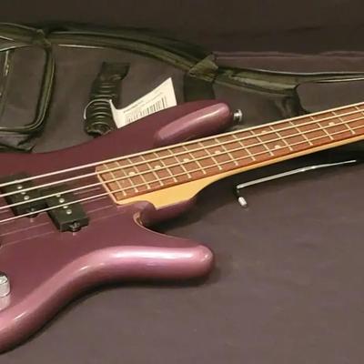 Ibanez GSRM20 miKro Short-Scale Bass Guitar with ChromaCast Padded Gig Bag