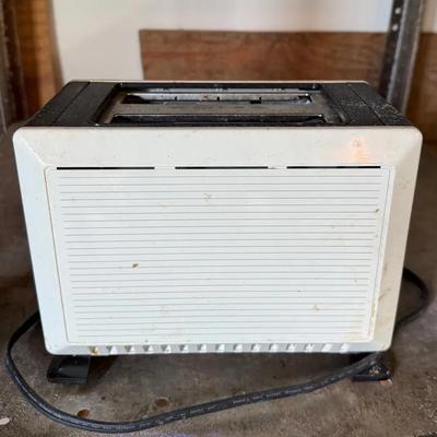 Vintage Black N Decker Toaster