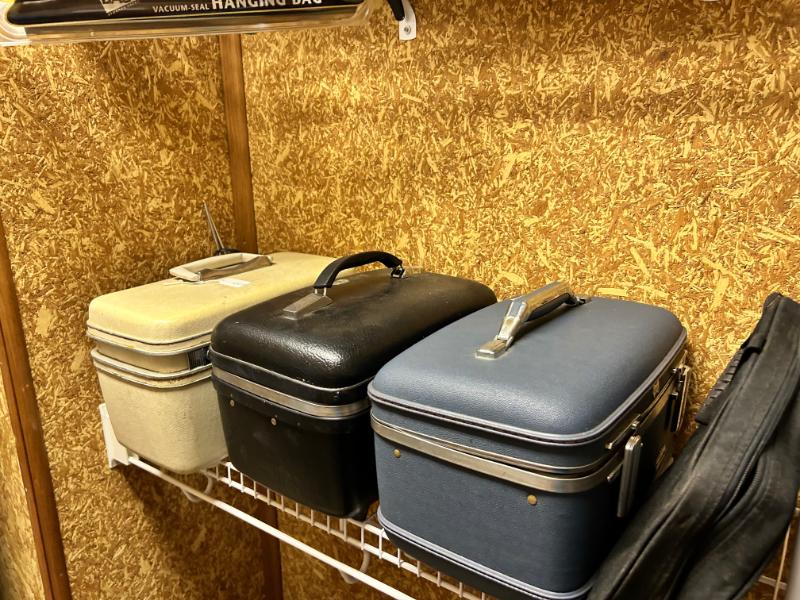 Sale Photo Thumbnail #45