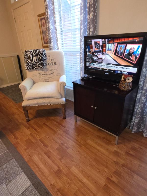 Sale Photo Thumbnail #151