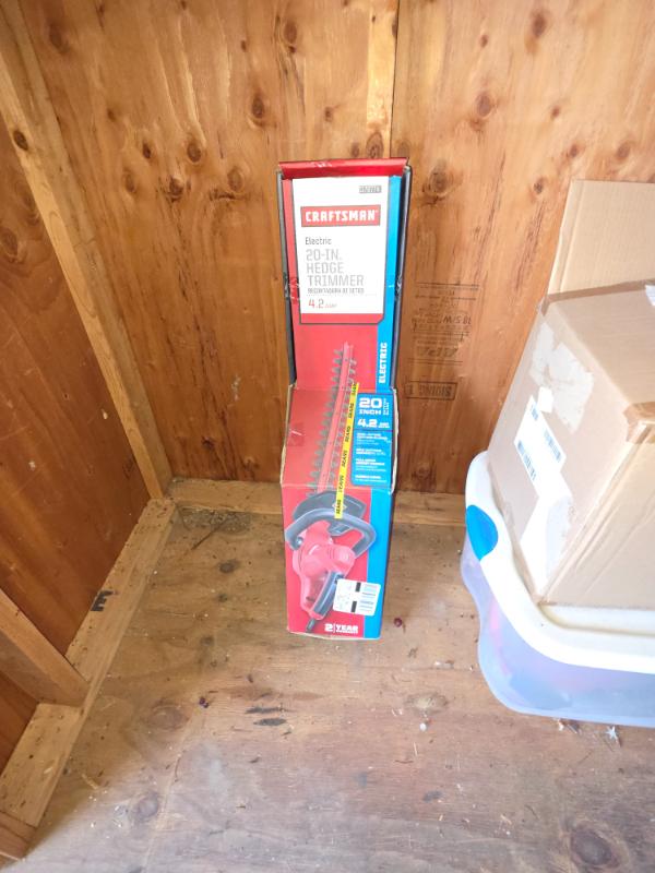 Sale Photo Thumbnail #102