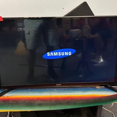 AZ511J Samsung TV & Sony DVD Player