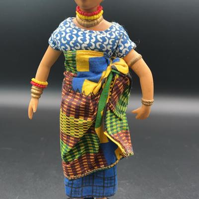 AZ887J Woman Figurine