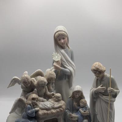 AZ806J Musical Figurine 