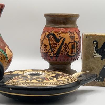 AZ506J Replica Of Ancient Oil Lamp