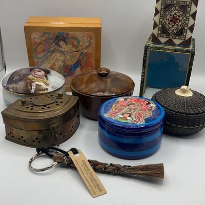 AZ516J Trinket Boxes
