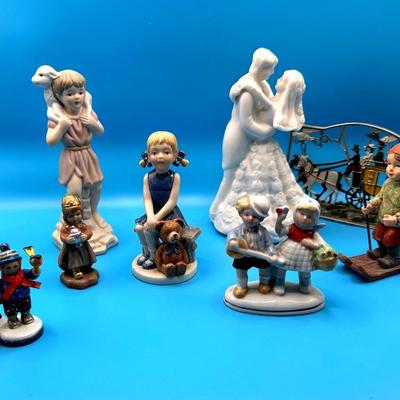 AZ875J Children at Play!!!