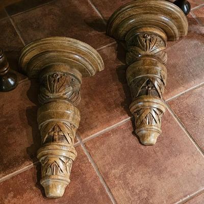 Pair hanging shelves