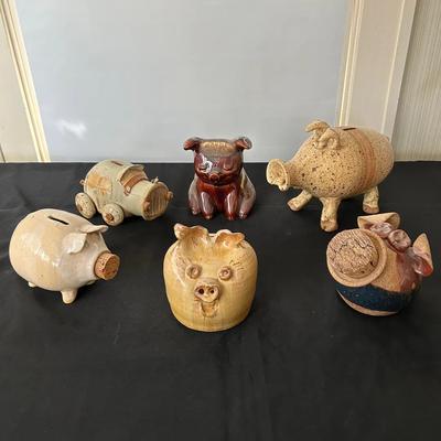 Stoneware Lot - Coin Banks, Pottery - Hull & Some Signed 