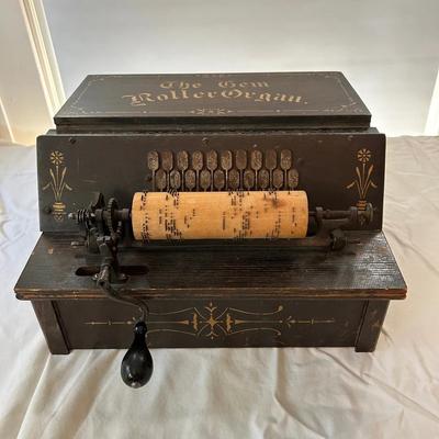 Antique Gem Roller Organ with Extra Cobs