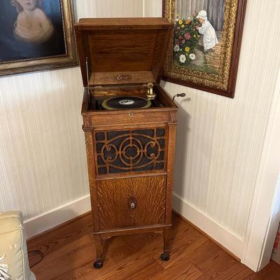 Vintage Edison C200 Windup Phonograph Record Player