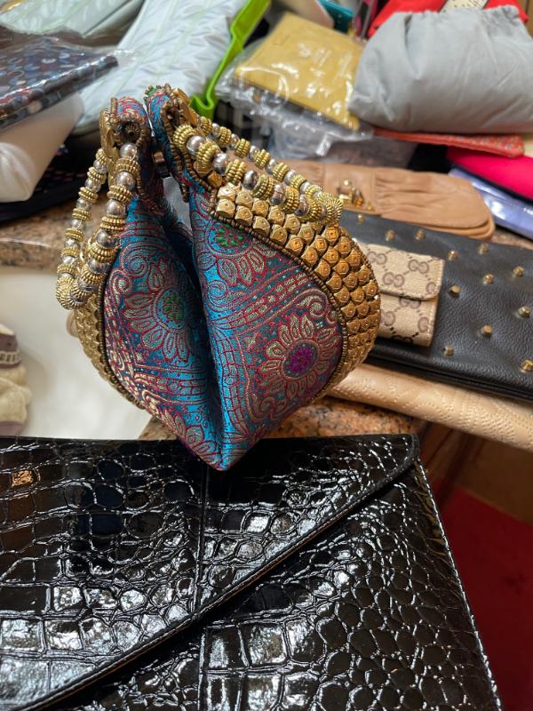 Sale Photo Thumbnail #46