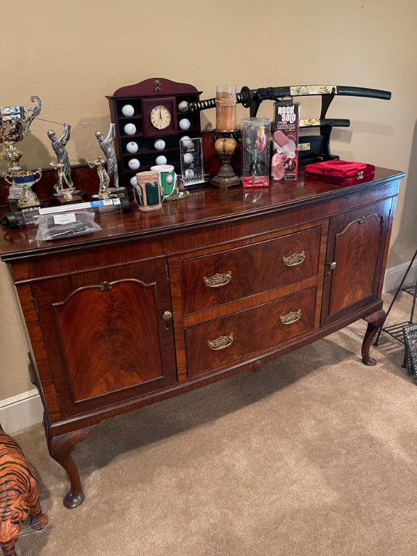 Sale Photo Thumbnail #30: Vintage Mahogany buffet 