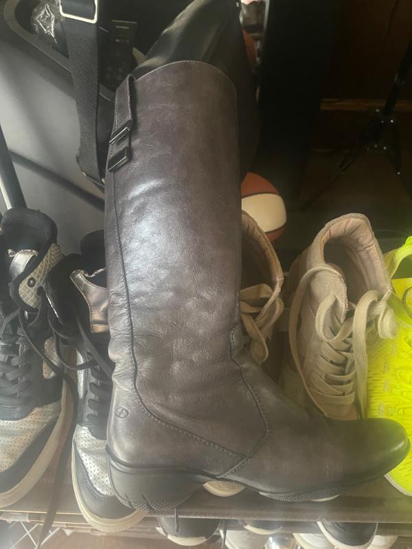 Sale Photo Thumbnail #130